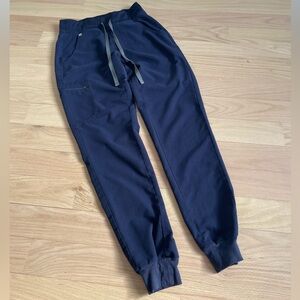 Women’s XS/T FIGS Zamora Jogger Scrub Pants in Navy Blue, Good condition!